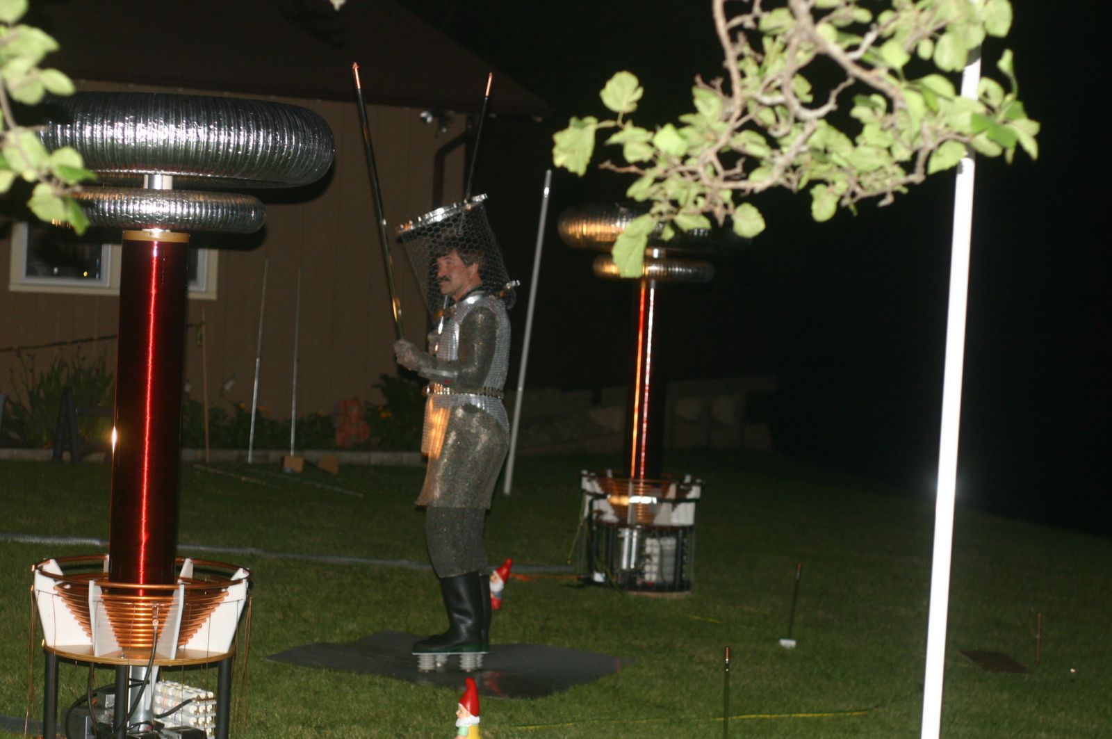 Singing Tesla Coil Discovery Channel 2008